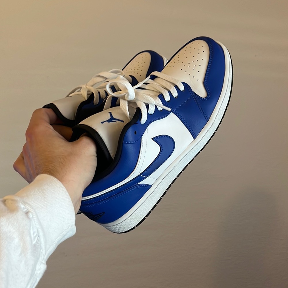 Jordan 1 low royal